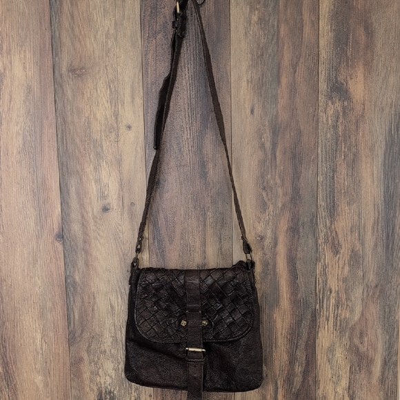 Civico 93 Handbags - Civico 93 Brown Bohemian Woven Leather Flap Crossbody Bag           c159